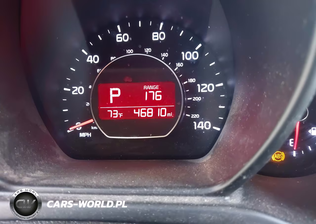 2018 Kia Soul + VIN:KNDJP3A53J7586164 - 15
