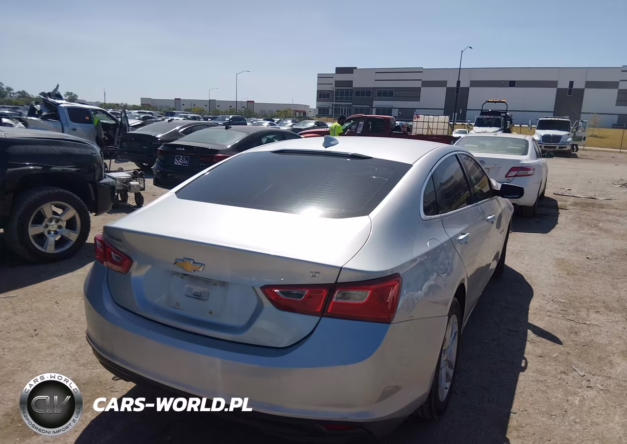 2016 Chevrolet Malibu 1Lt VIN:1G1ZE5ST8GF359142 - 4