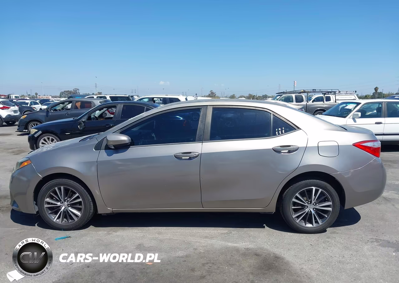 2016 Toyota Corolla Le Plus VIN:5YFBURHE6GP379054 - 14