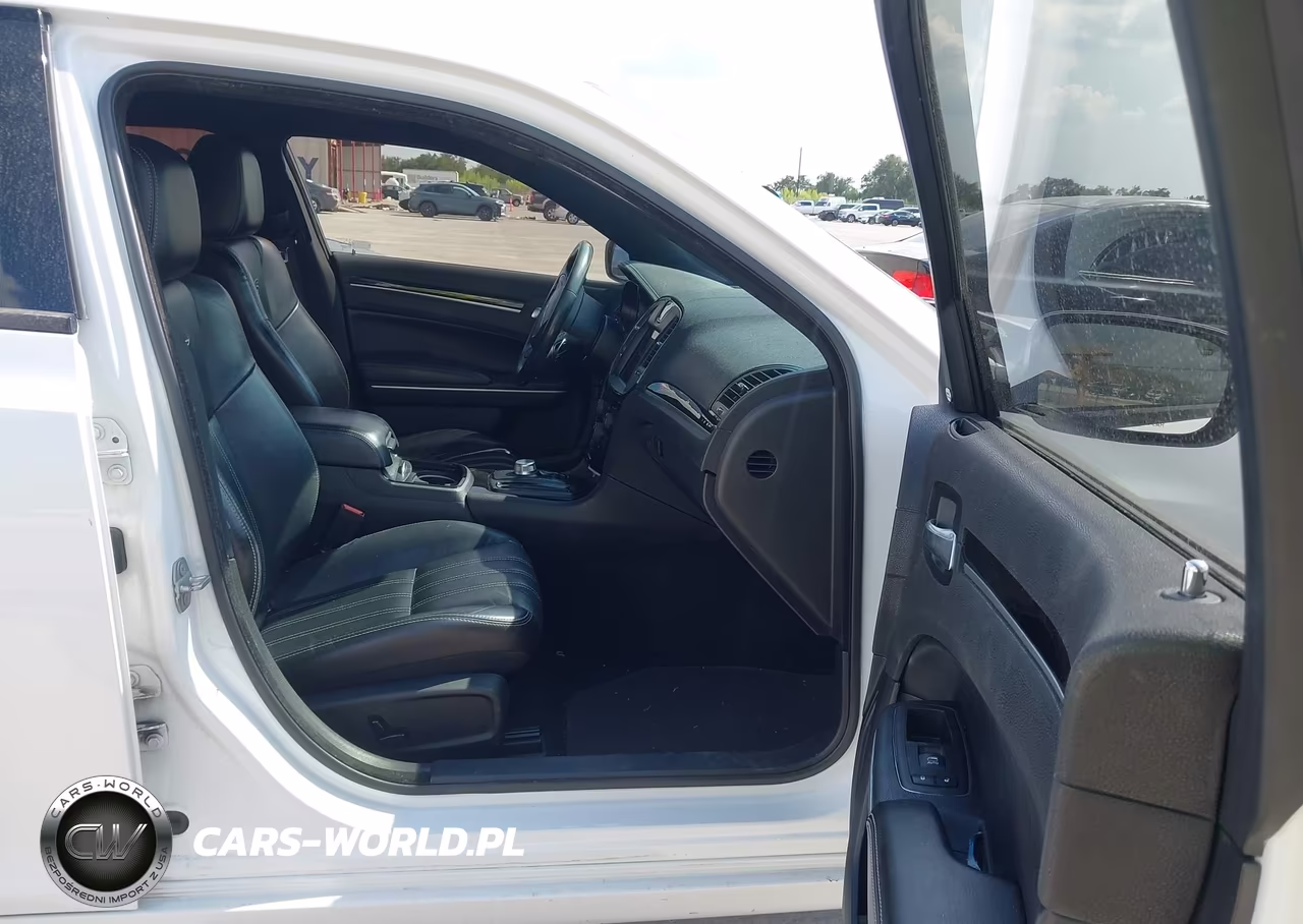 2020 Chrysler 300 300S VIN:2C3CCABG4LH141792 - 5