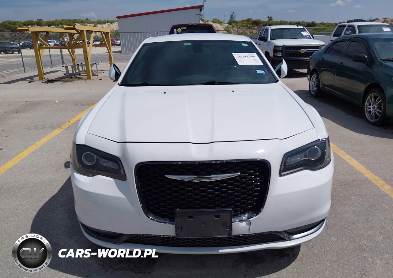 2020 Chrysler 300 300S VIN:2C3CCABG4LH141792 - 6