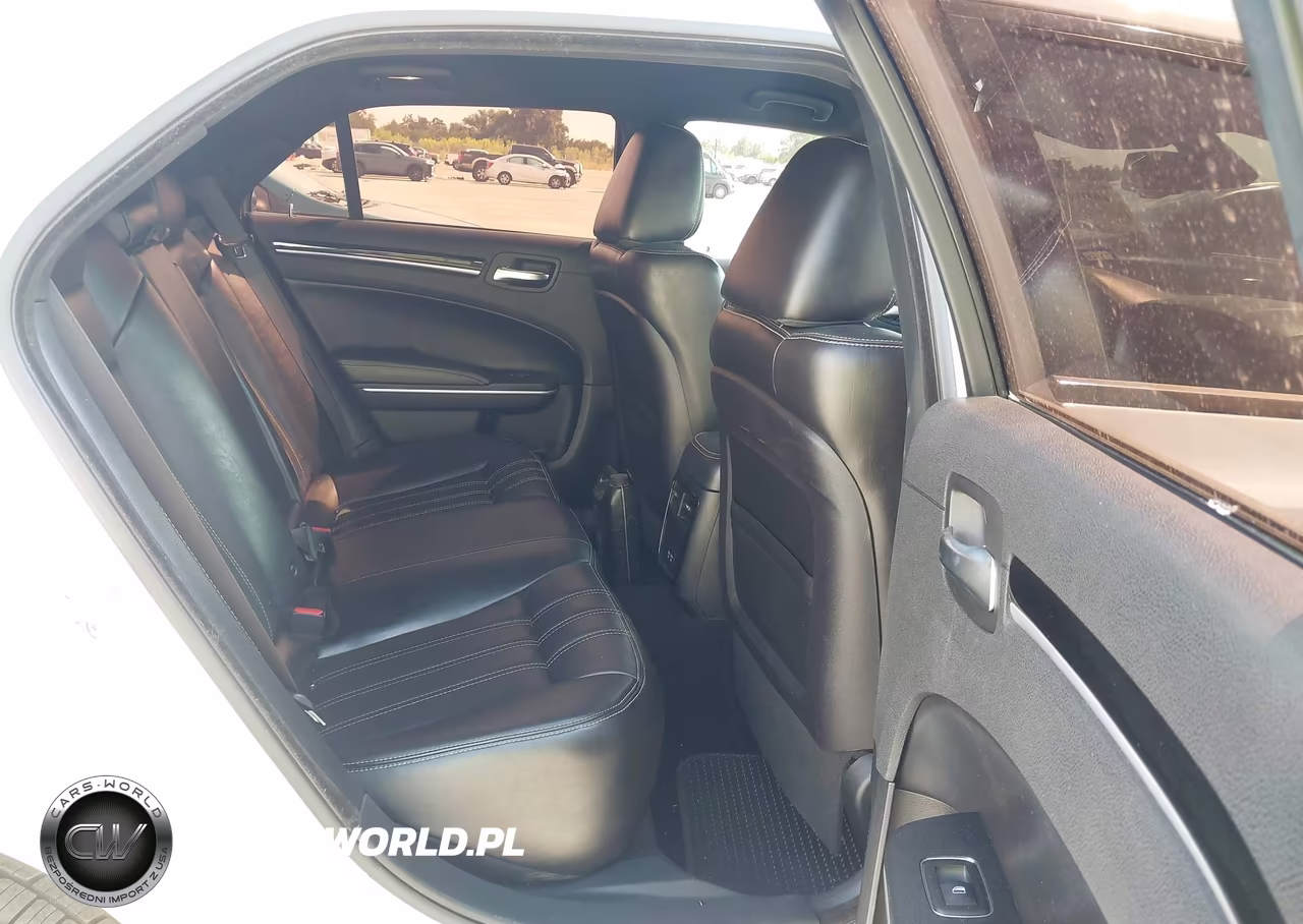 2020 Chrysler 300 300S VIN:2C3CCABG4LH141792 - 8