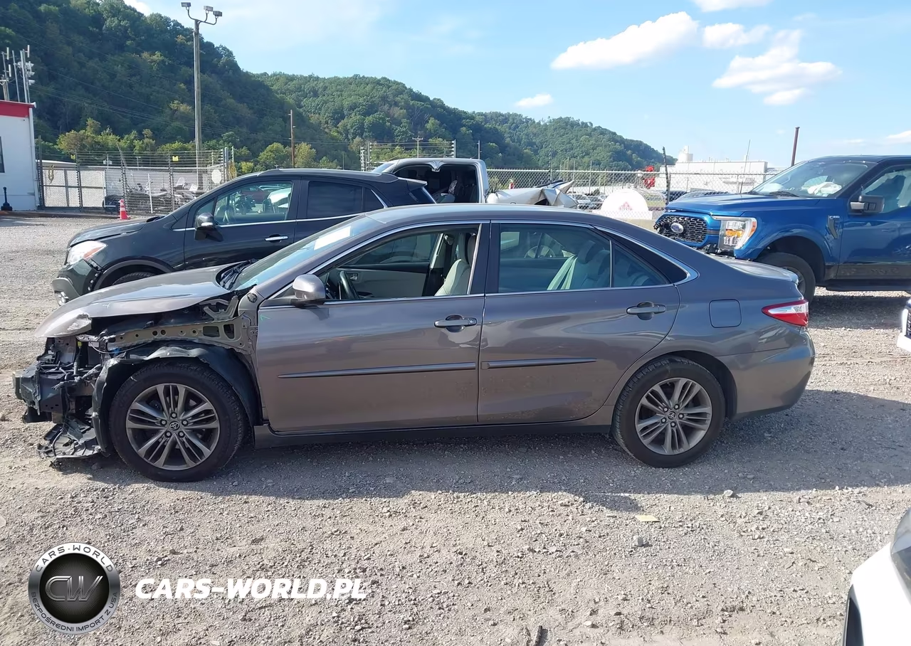 2015 Toyota Camry Se VIN:4T1BF1FK6FU032759 - 15