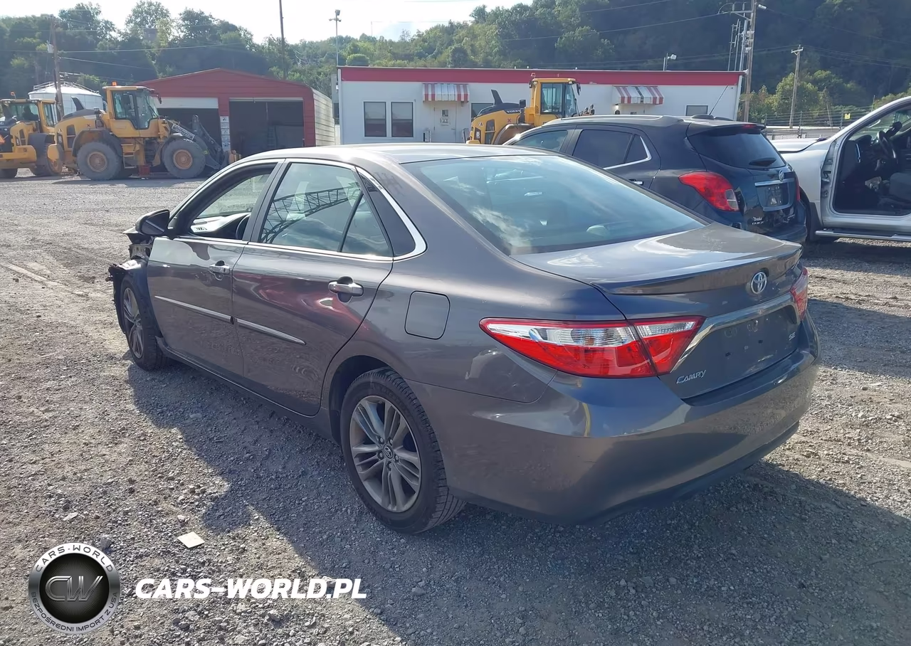 2015 Toyota Camry Se VIN:4T1BF1FK6FU032759 - 3
