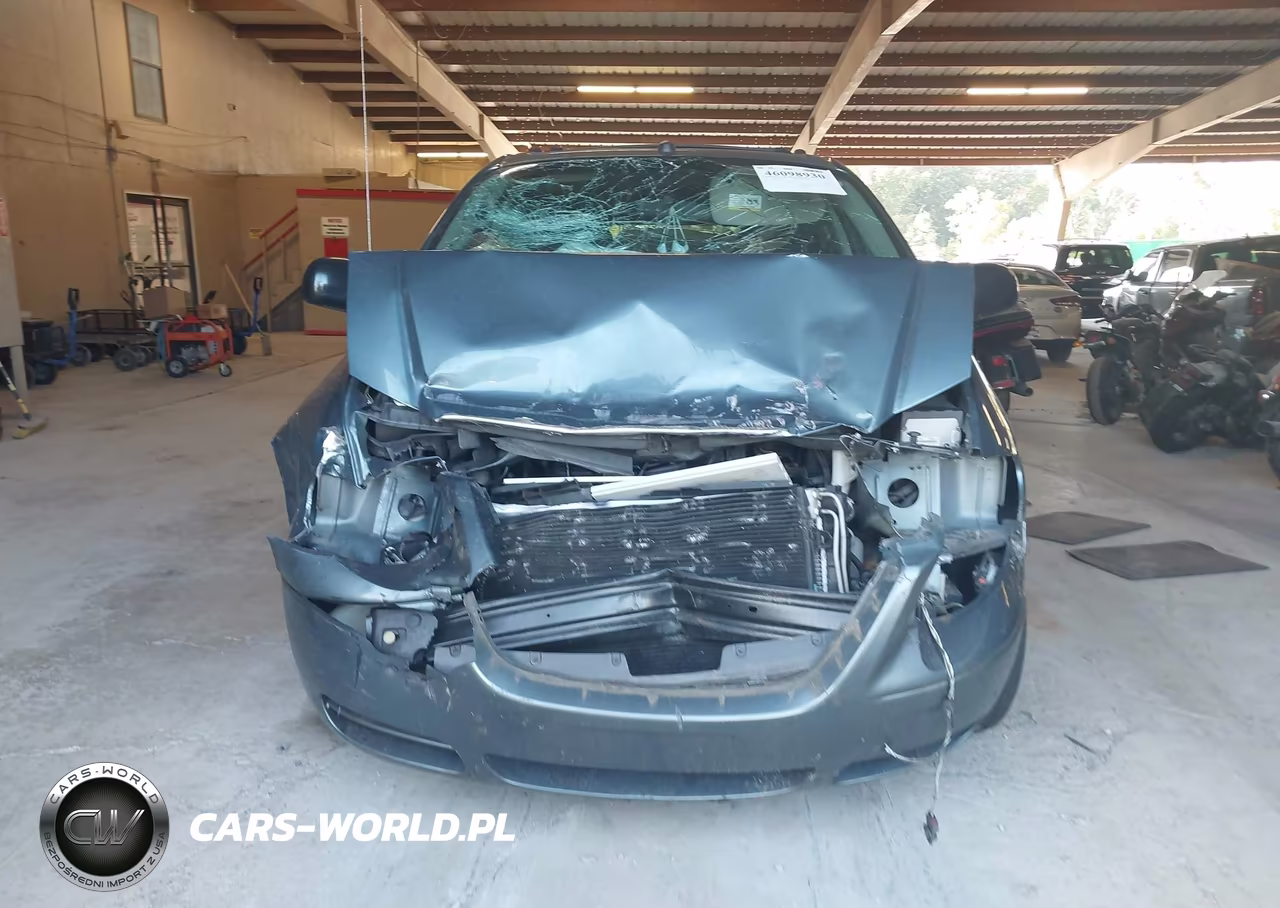 2005 Chrysler Town & Country Touring VIN:2C4GP54LX5R574601 - 12