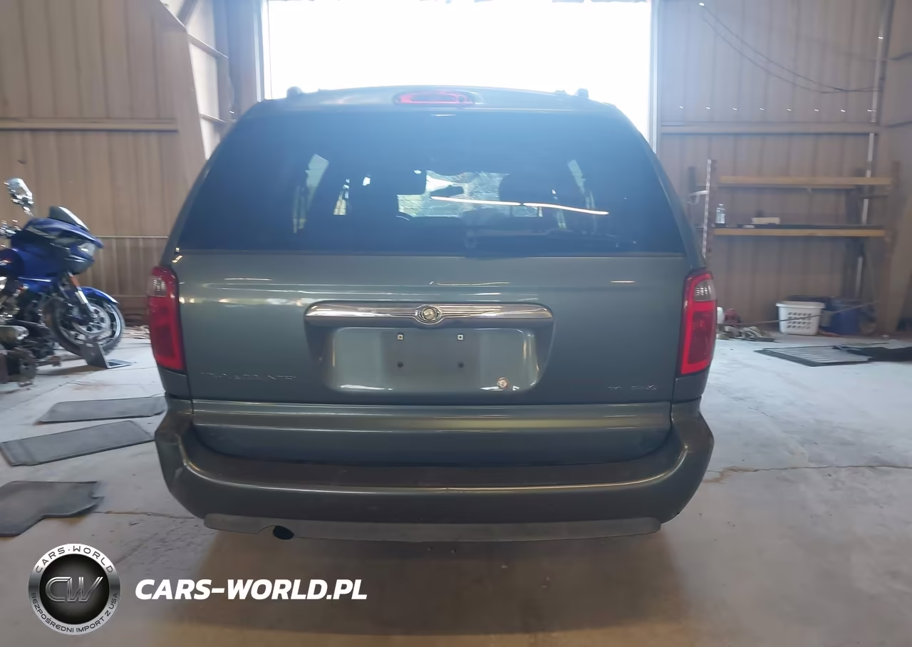 2005 Chrysler Town & Country Touring VIN:2C4GP54LX5R574601 - 16