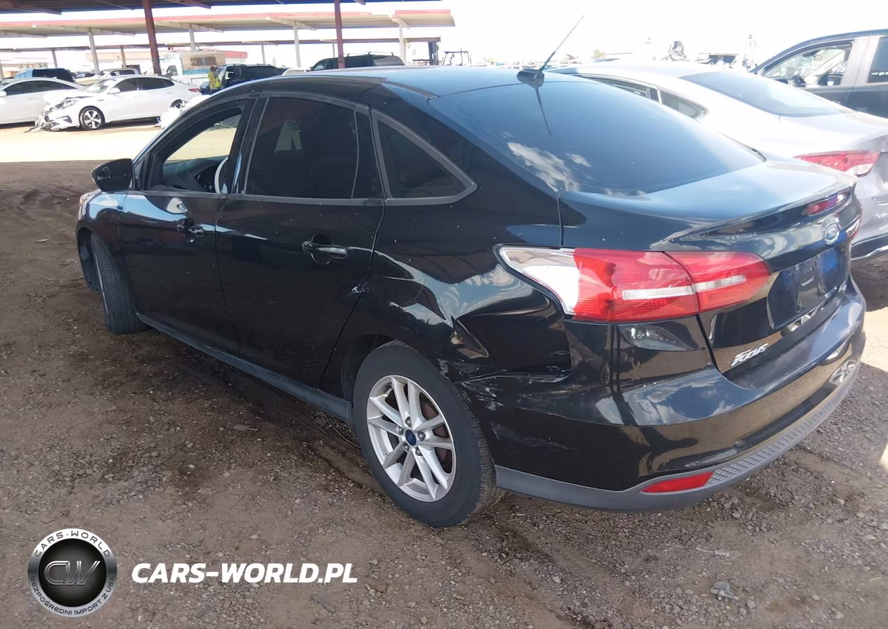 2016 Ford Focus Se VIN:1FADP3F22GL260907 - 3