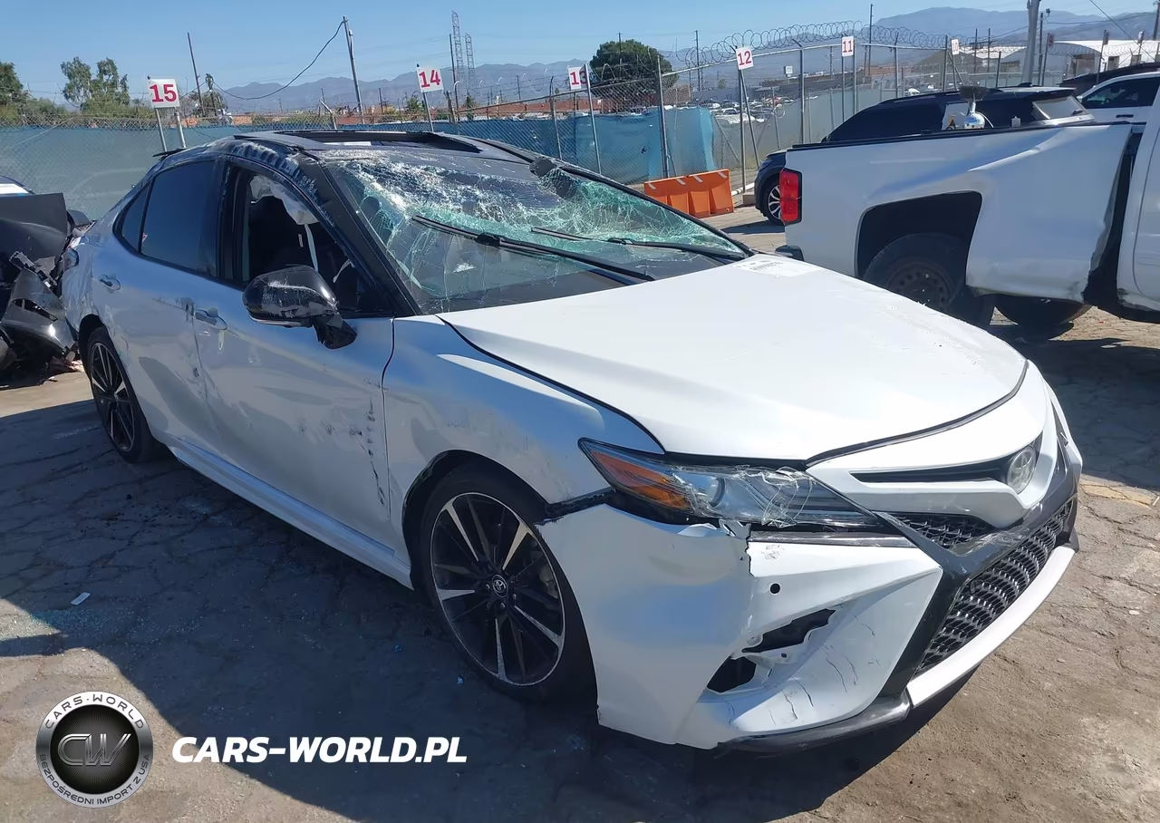 2018 Toyota Camry Xse – zdjęcie 1 z 17
