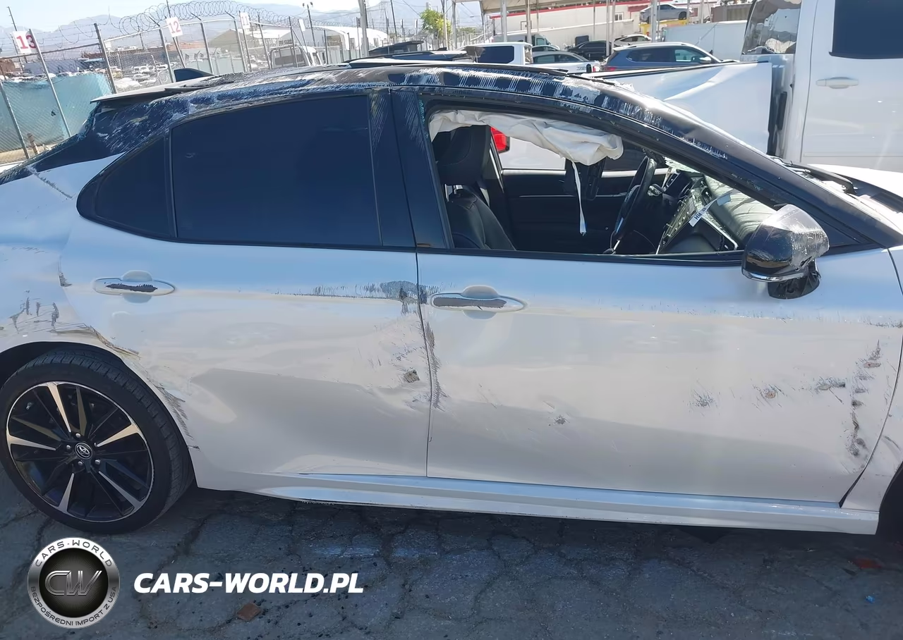 2018 Toyota Camry Xse VIN:4T1B61HK4JU150783 - 14