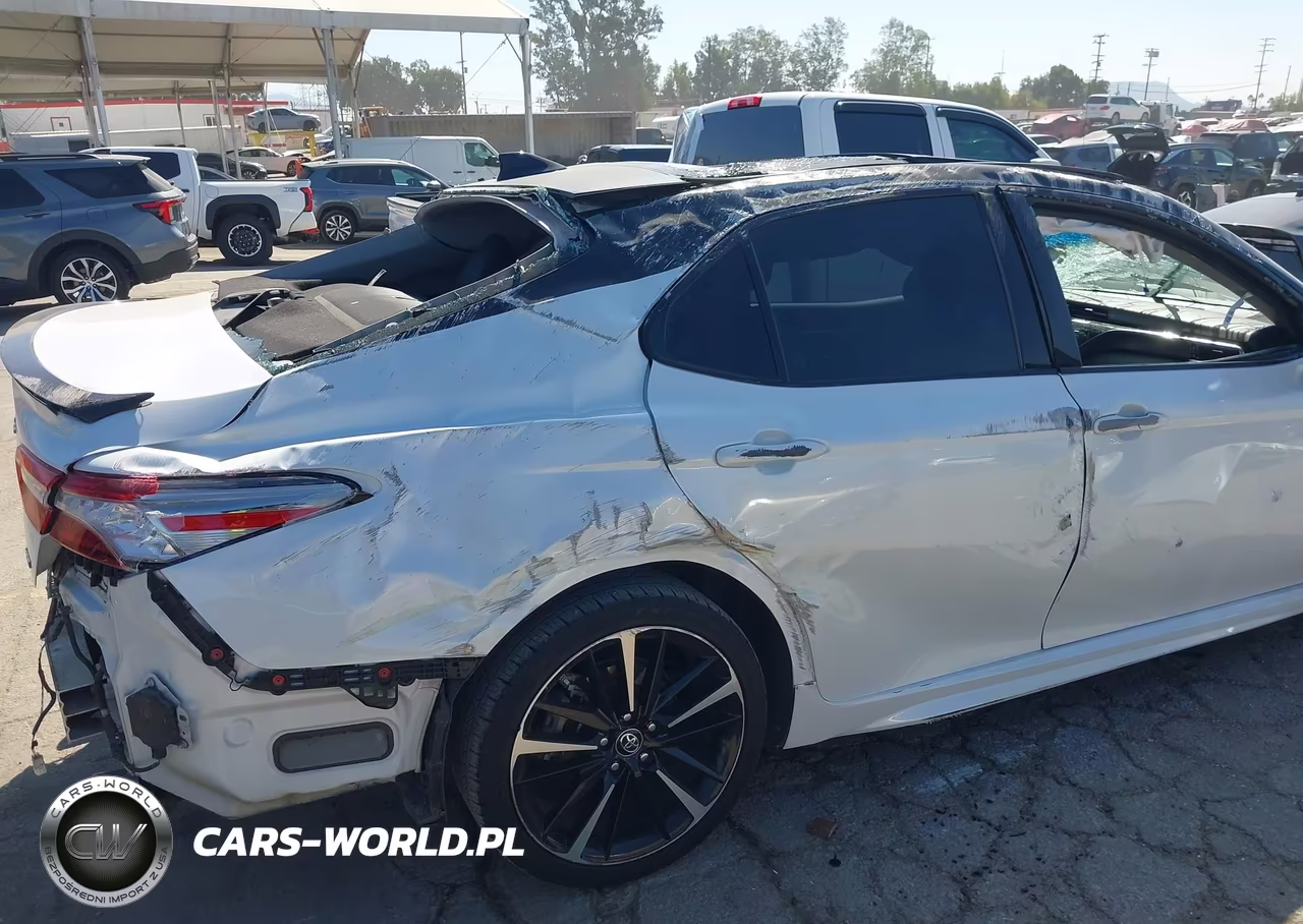 2018 Toyota Camry Xse VIN:4T1B61HK4JU150783 - 6