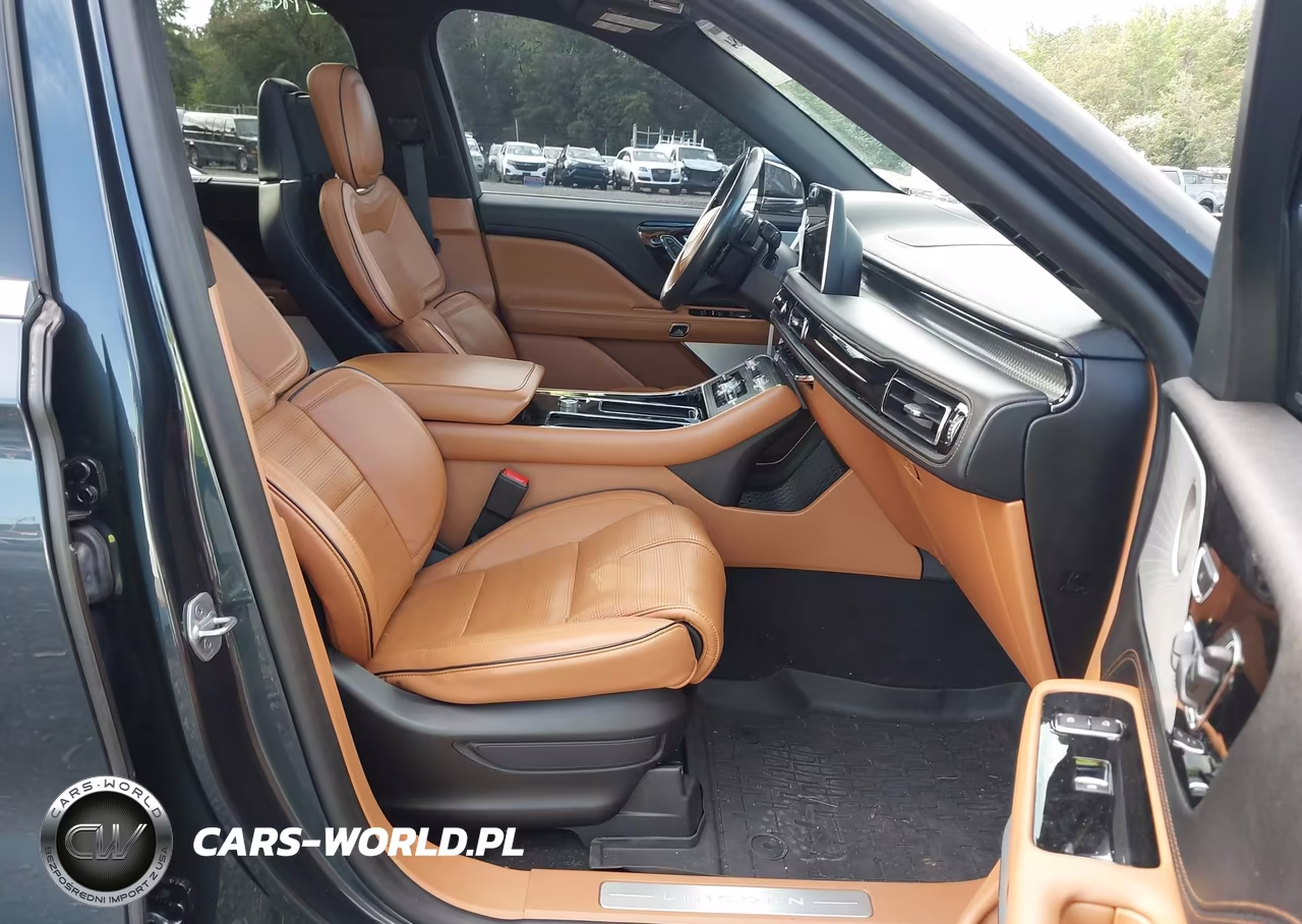 2021 Lincoln Aviator Black Label VIN:5LM5J9XC5MGL03126 - 5