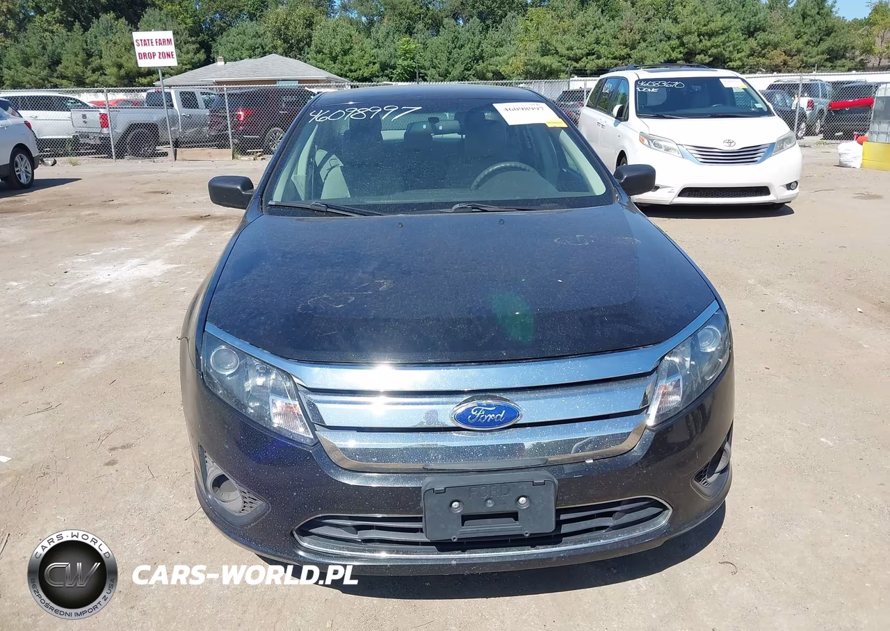 2011 Ford Fusion S VIN:3FAHP0GA5BR290421 - 12