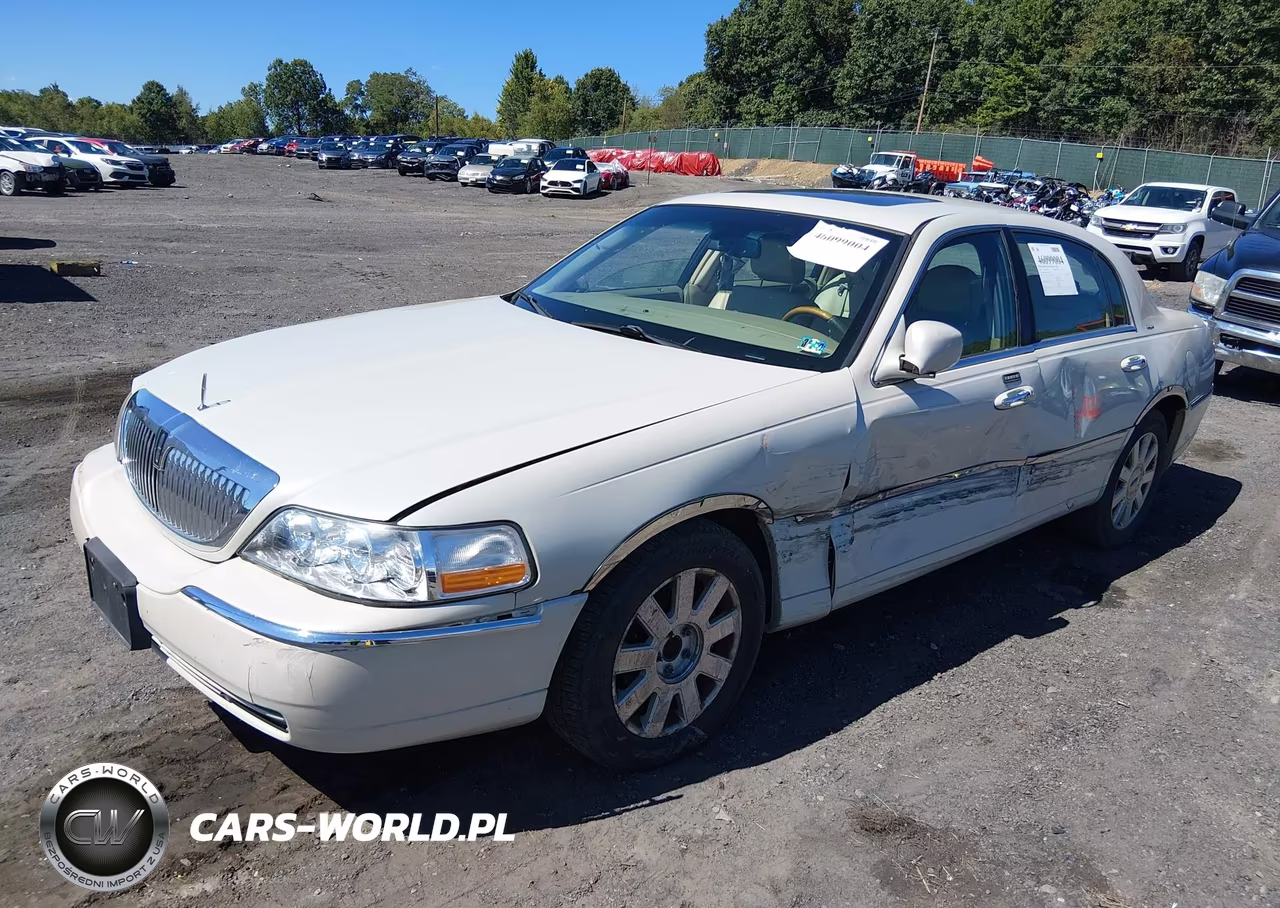 2007 Lincoln Town Car Designer Series VIN:1LNHM83W07Y603818 - 2