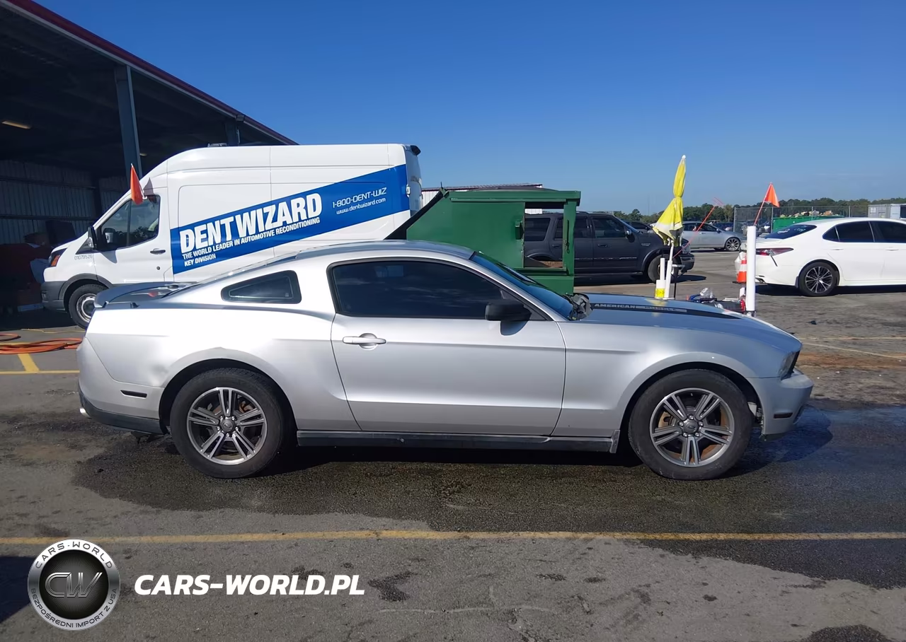 2011 Ford Mustang V6 Premium VIN:1ZVBP8AM4B5125915 - 13
