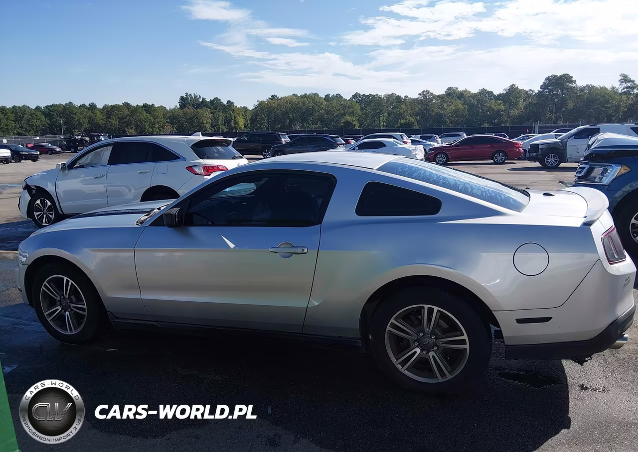 2011 Ford Mustang V6 Premium VIN:1ZVBP8AM4B5125915 - 14