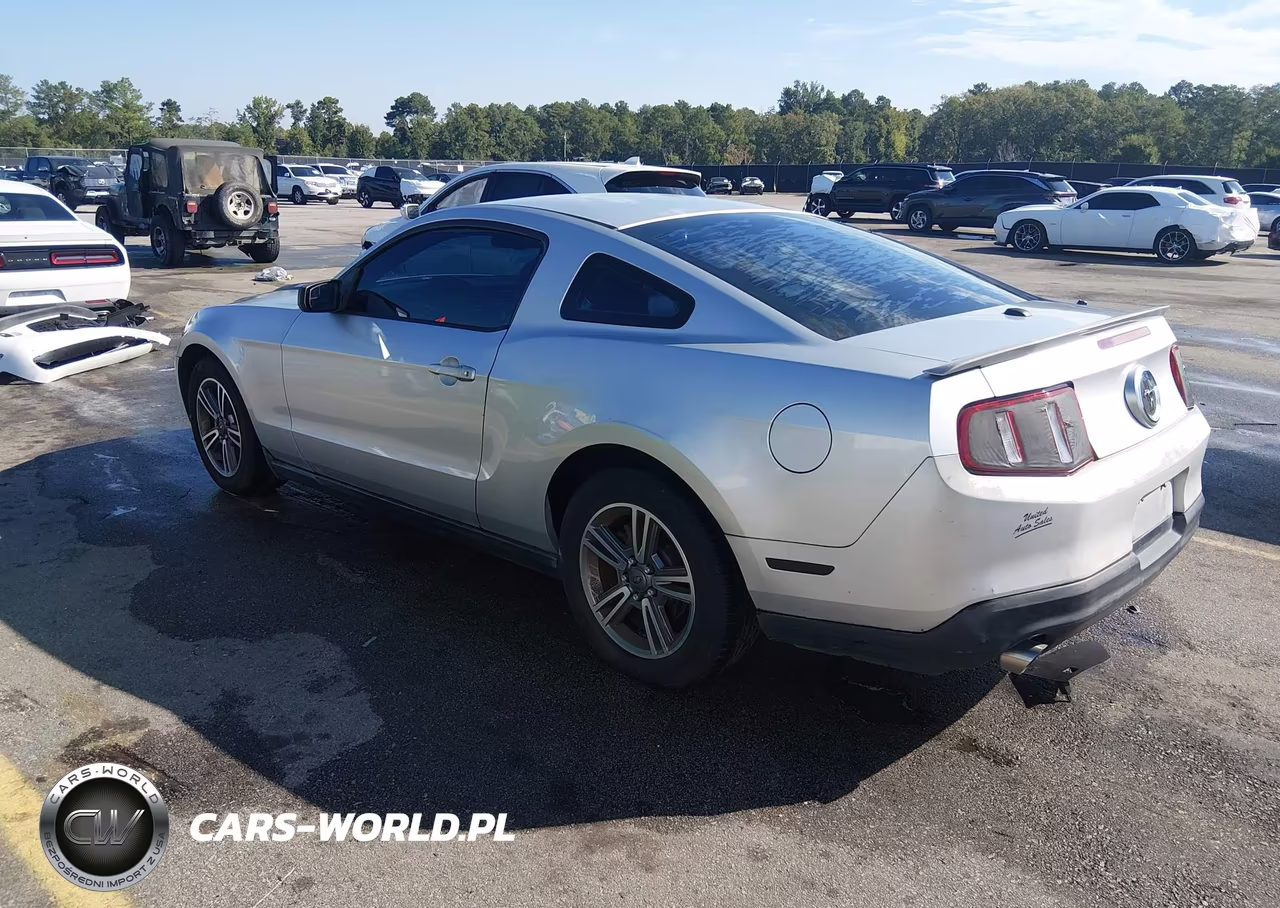 2011 Ford Mustang V6 Premium VIN:1ZVBP8AM4B5125915 - 3