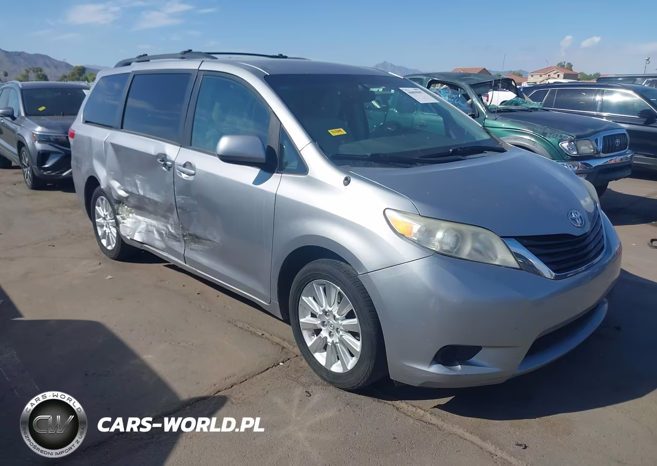 2011 Toyota Sienna Le