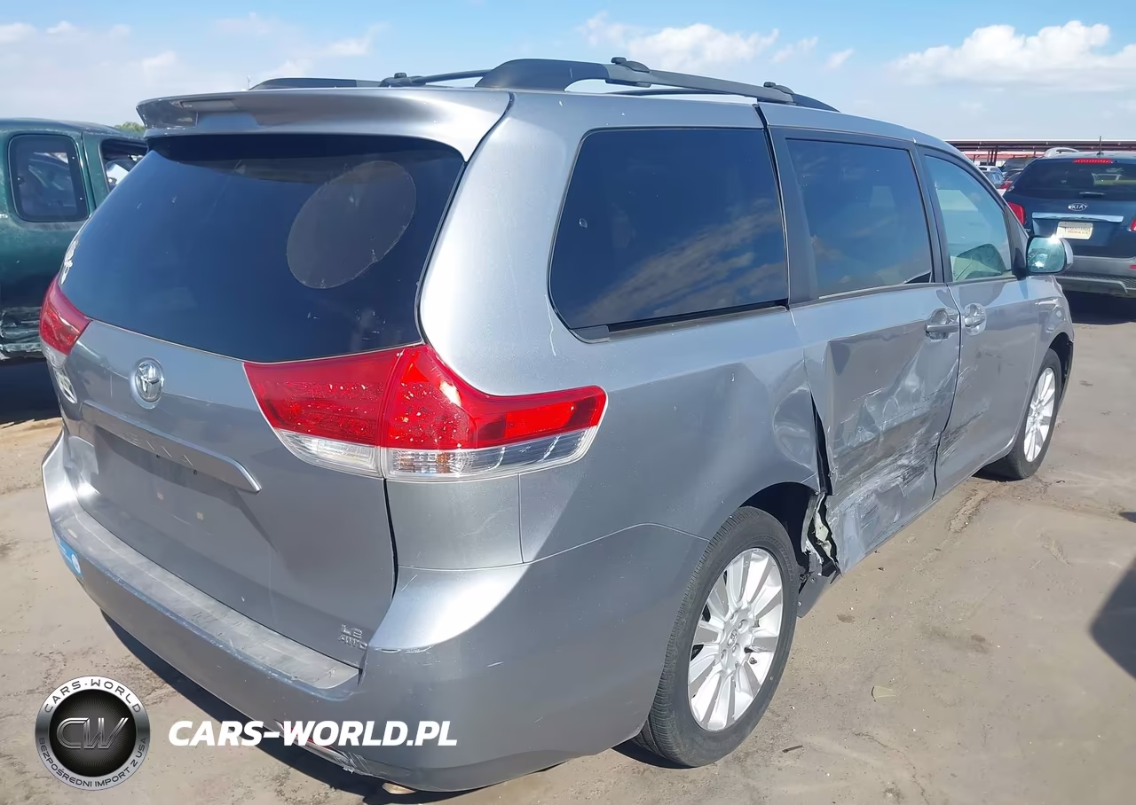 2011 Toyota Sienna Le VIN:5TDJK3DC3BS005858 - 4
