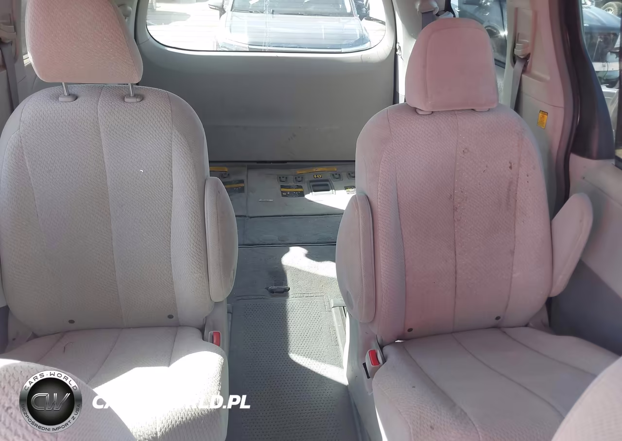 2011 Toyota Sienna Le VIN:5TDJK3DC3BS005858 - 8