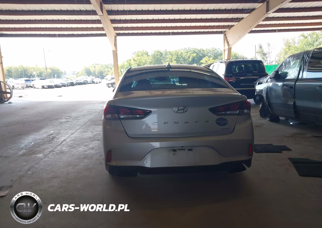 2018 Hyundai Sonata Sport VIN:5NPE34AF0JH695091 - 16