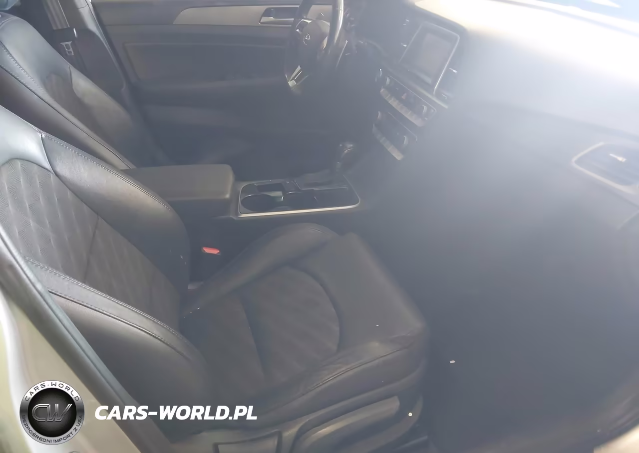 2018 Hyundai Sonata Sport VIN:5NPE34AF0JH695091 - 5
