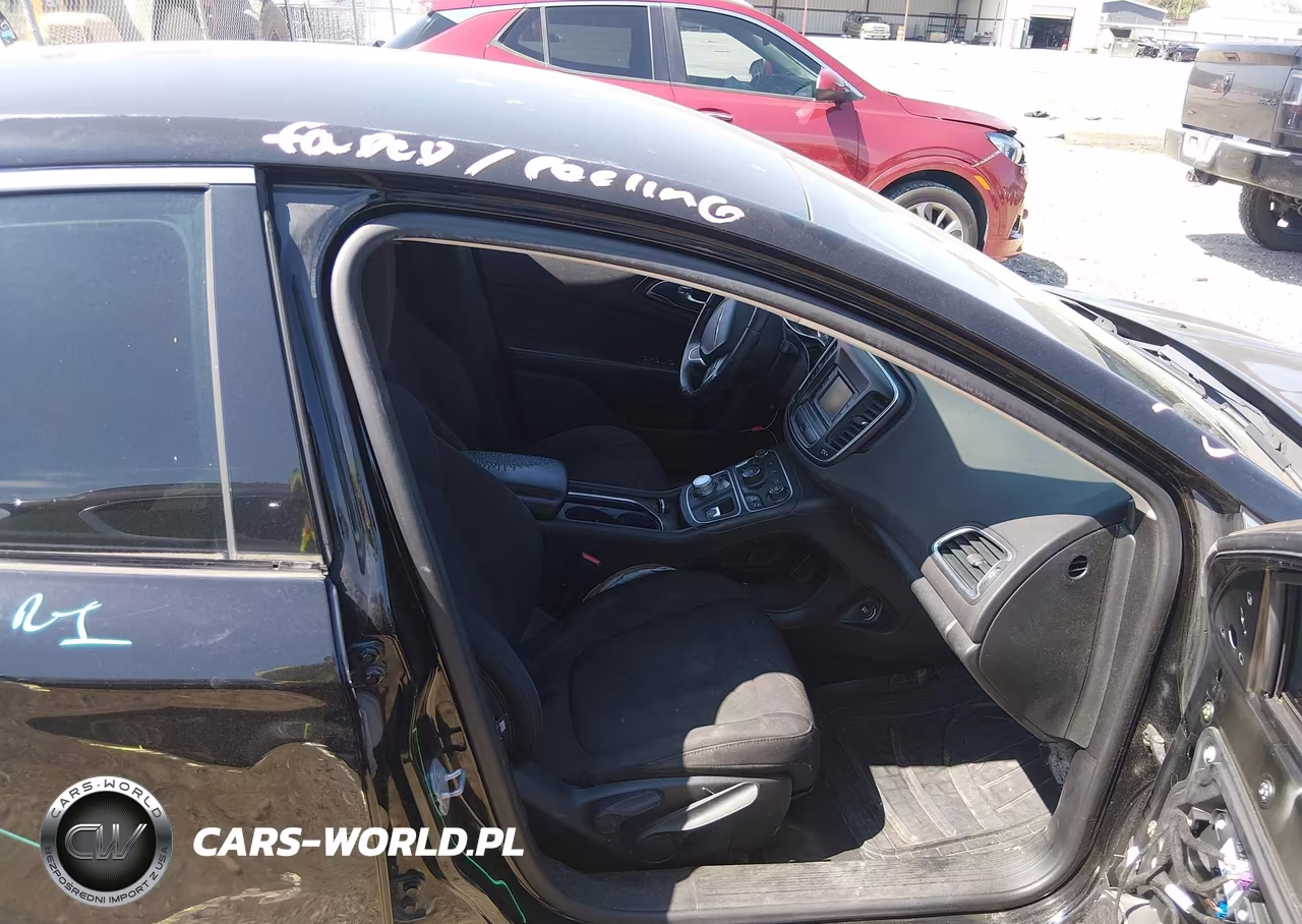 2015 Chrysler 200 Limited VIN:1C3CCCAB3FN649619 - 5