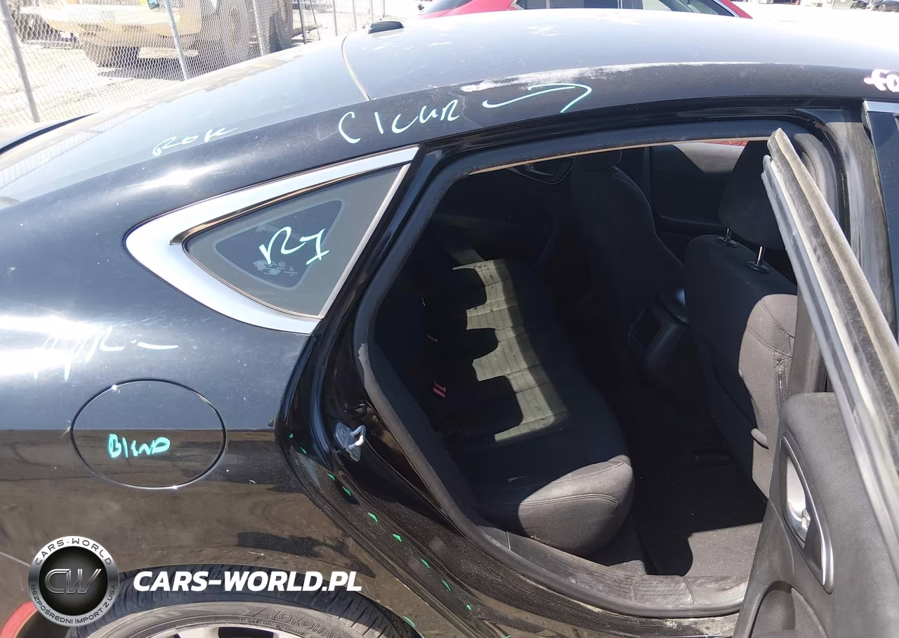 2015 Chrysler 200 Limited VIN:1C3CCCAB3FN649619 - 8