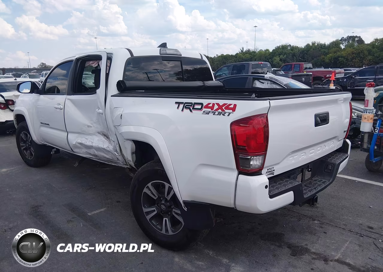 2017 Toyota Tacoma Trd Sport VIN:3TMCZ5AN5HM116975 - 3