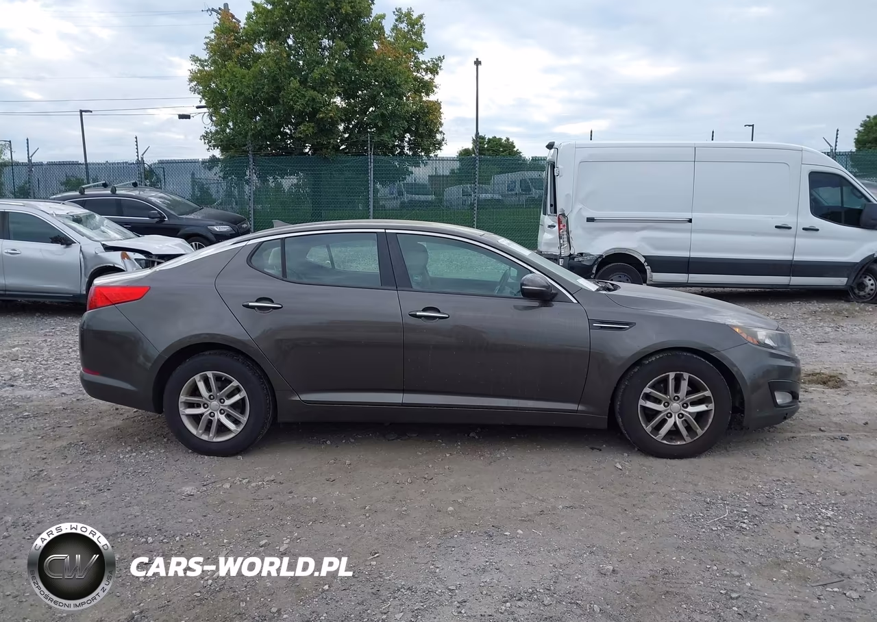 2013 Kia Optima Lx VIN:5XXGM4A71DG230852 - 13