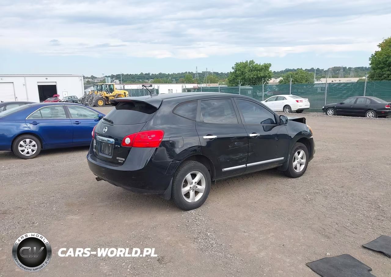 2013 Nissan Rogue S VIN:JN8AS5MV1DW617898 - 4
