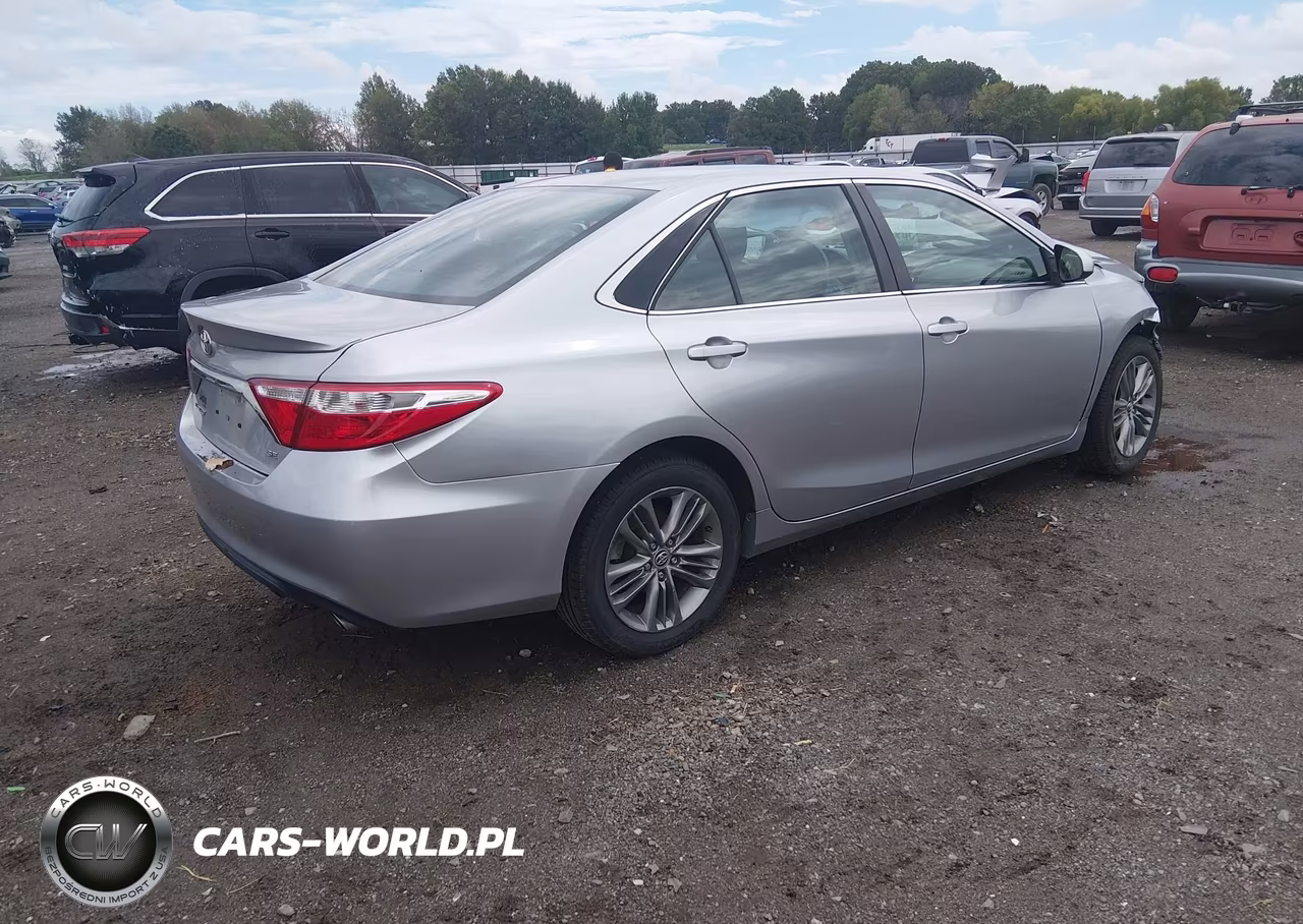 2017 Toyota Camry Se VIN:4T1BF1FK0HU341632 - 4