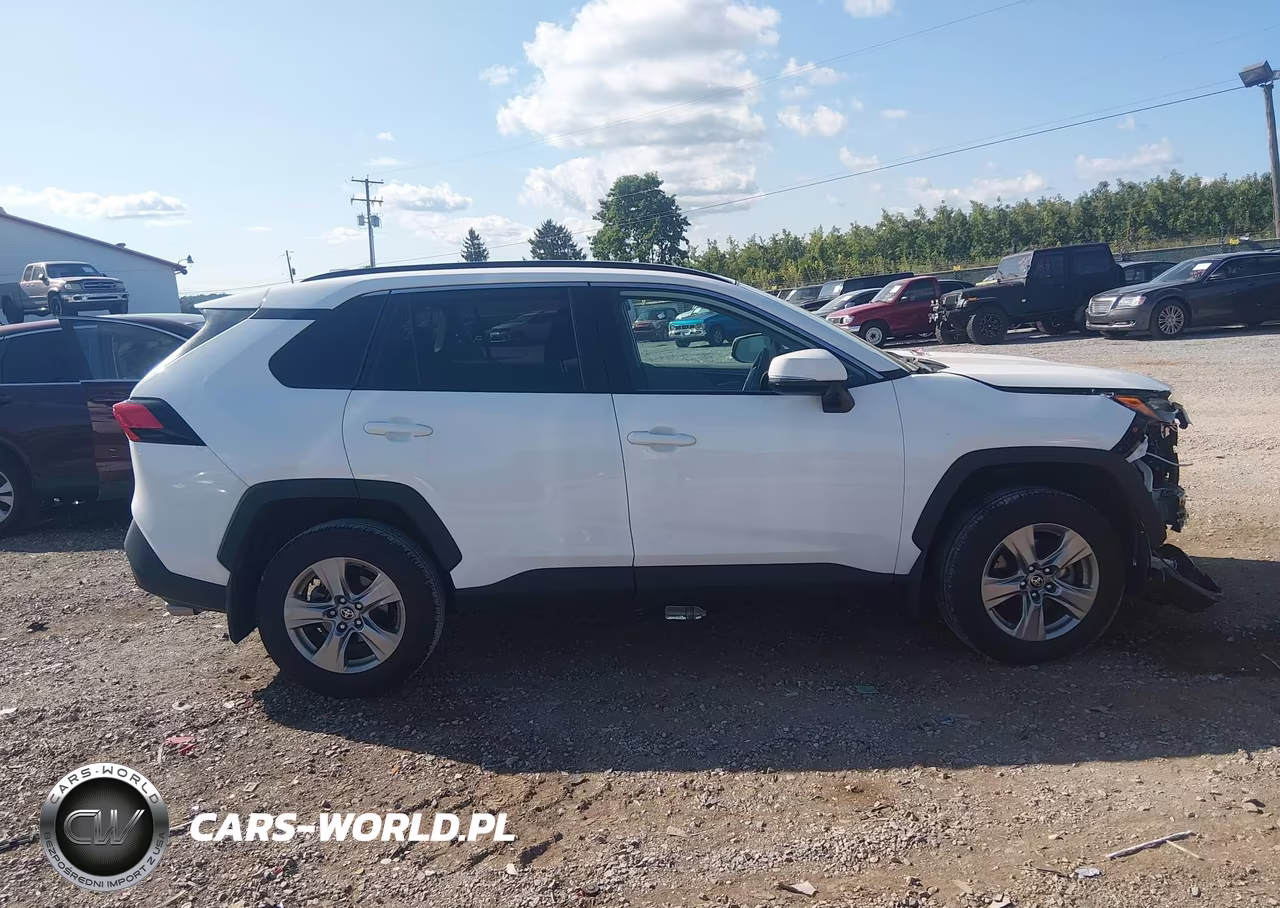 2025 Toyota Rav4 Xle VIN:2T3P1RFV5SC516552 - 13