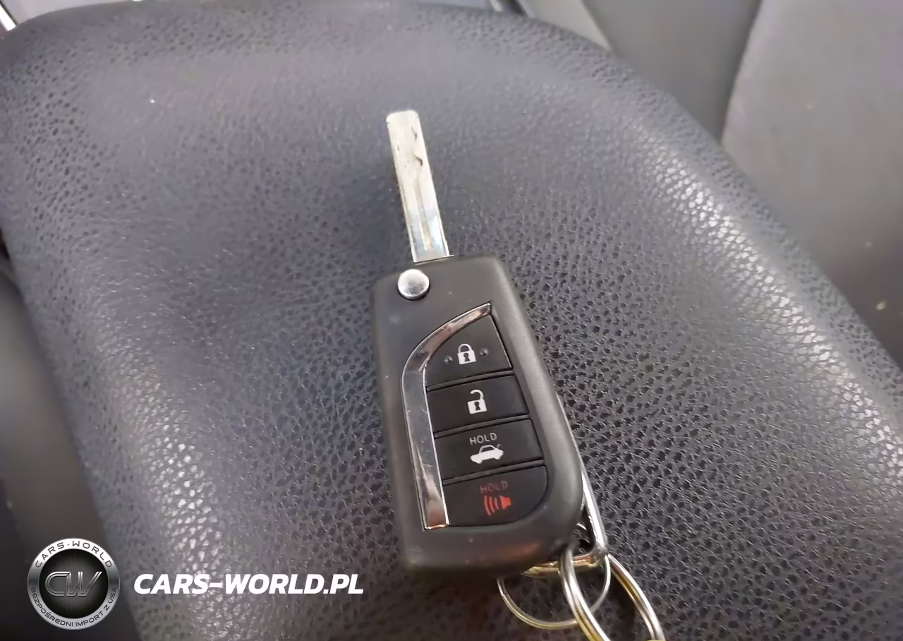 2018 Toyota Camry Le VIN:JTNB11HKXJ3027364 - 11
