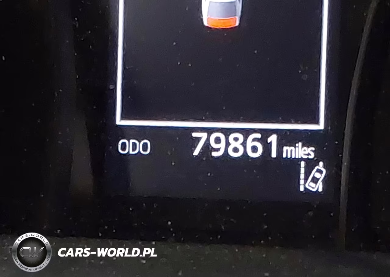 2018 Toyota Camry Le VIN:JTNB11HKXJ3027364 - 16