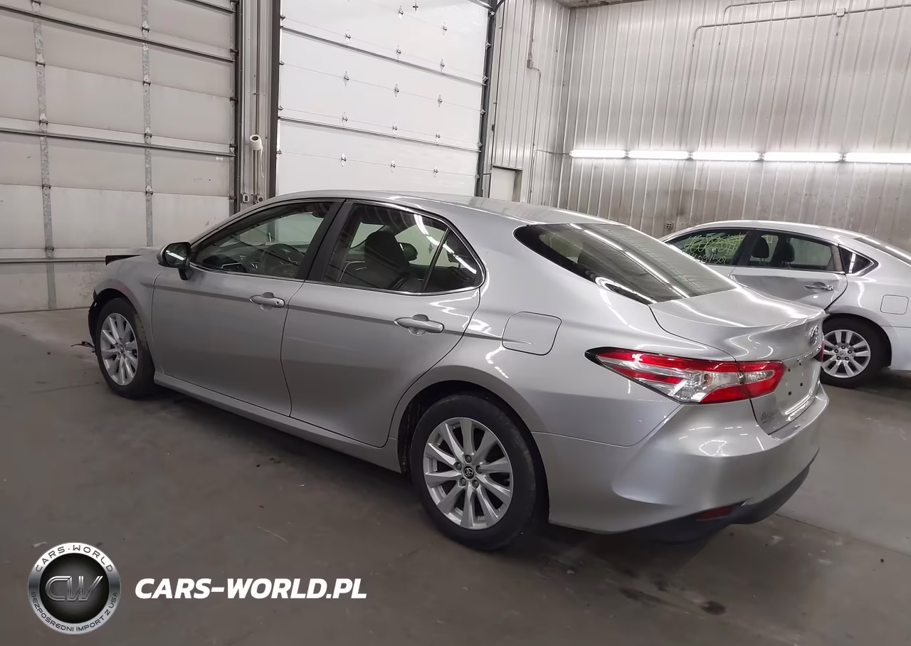 2018 Toyota Camry Le VIN:JTNB11HKXJ3027364 - 3