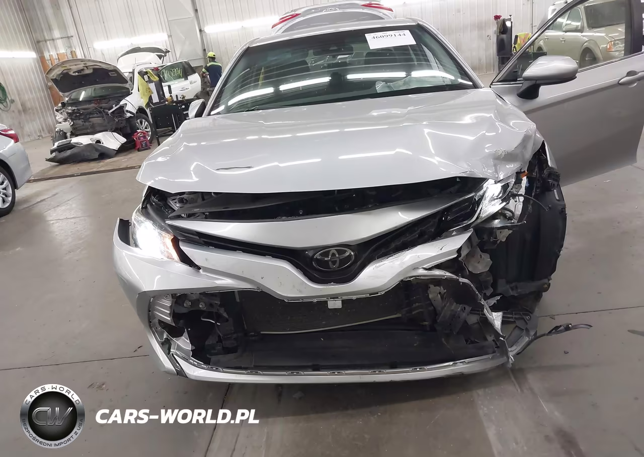 2018 Toyota Camry Le VIN:JTNB11HKXJ3027364 - 6