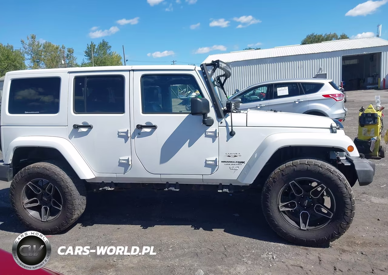 2018 Jeep Wrangler Jk Unlimited Sahara VIN:1C4BJWEG1JL902414 - 13