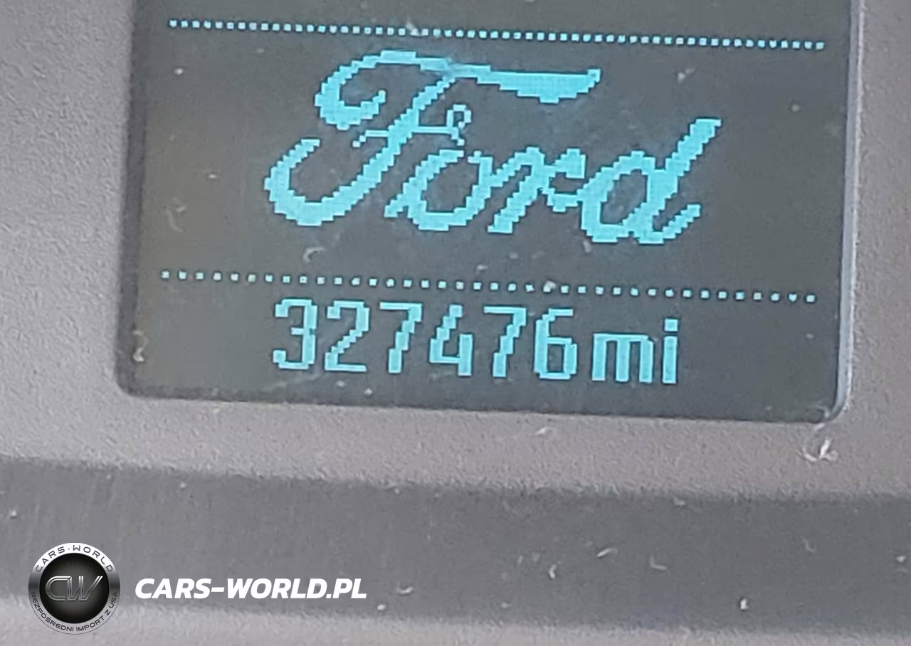 2018 Ford Transit-150 VIN:1FTYE2CG0JKA75084 - 15