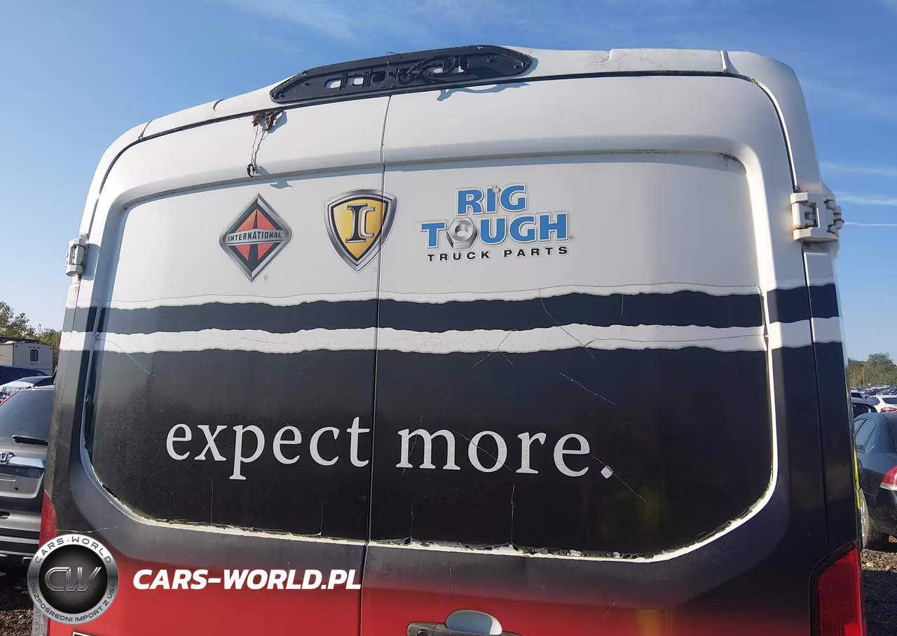 2018 Ford Transit-150 VIN:1FTYE2CG0JKA75084 - 16