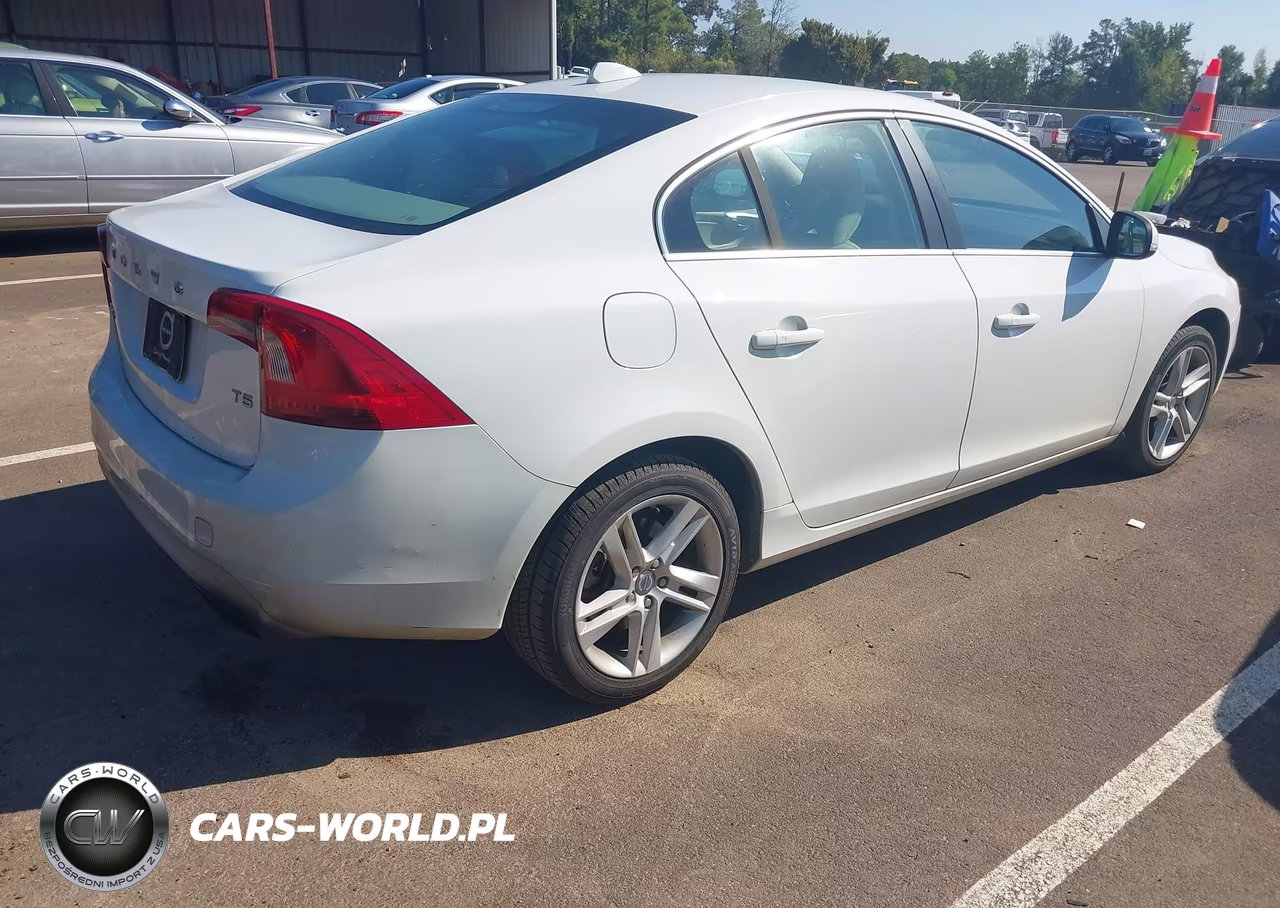 2014 Volvo S60 VIN:YV1612FS2E2276682 - 4