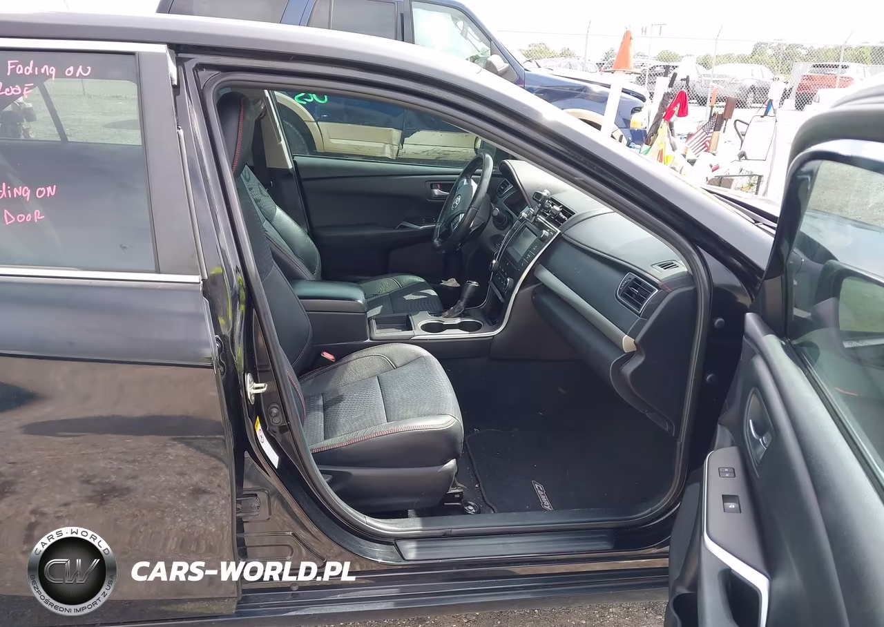 2015 Toyota Camry Se VIN:4T1BF1FK2FU110616 - 5