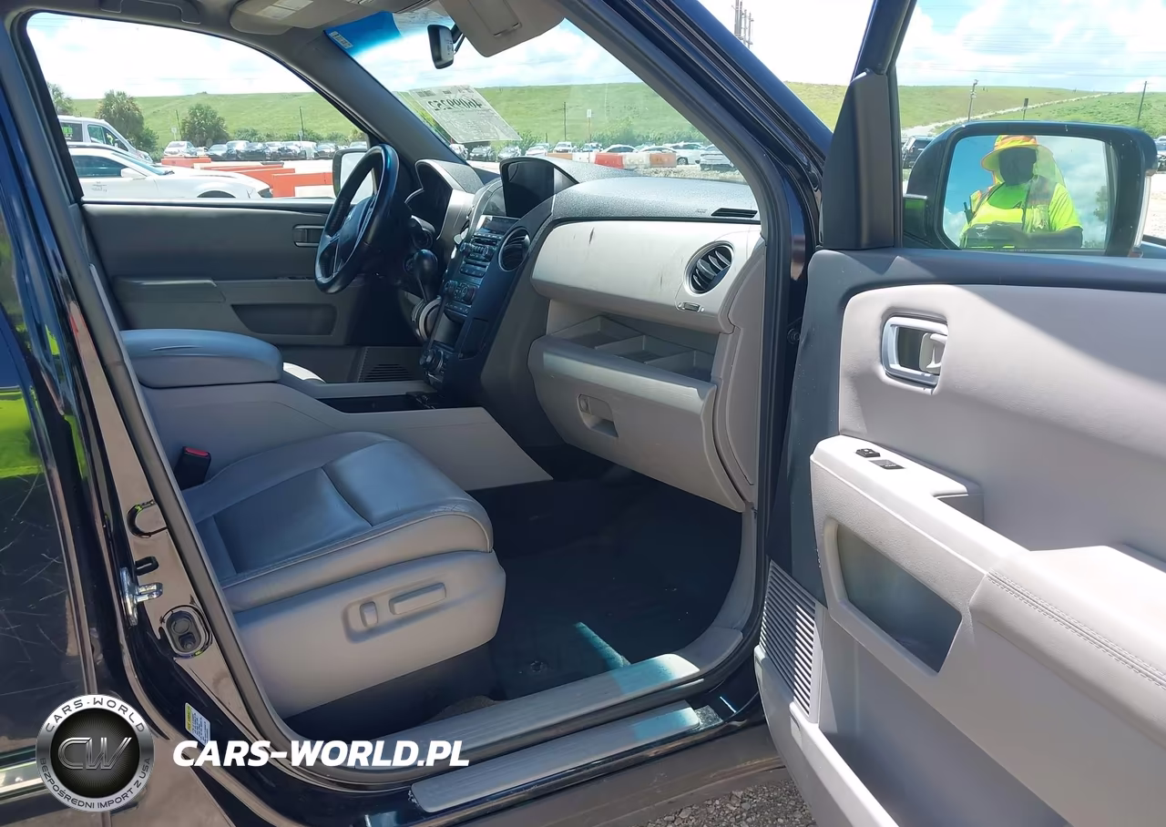 2013 Honda Pilot Touring VIN:5FNYF4H97DB043401 - 5