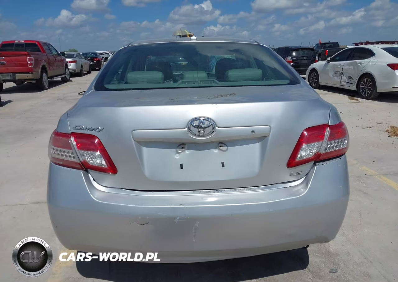 2010 Toyota Camry Le VIN:4T1BF3EK5AU065838 - 17