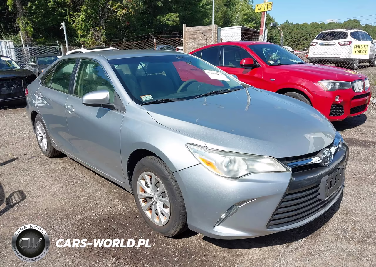 2016 Toyota Camry Le