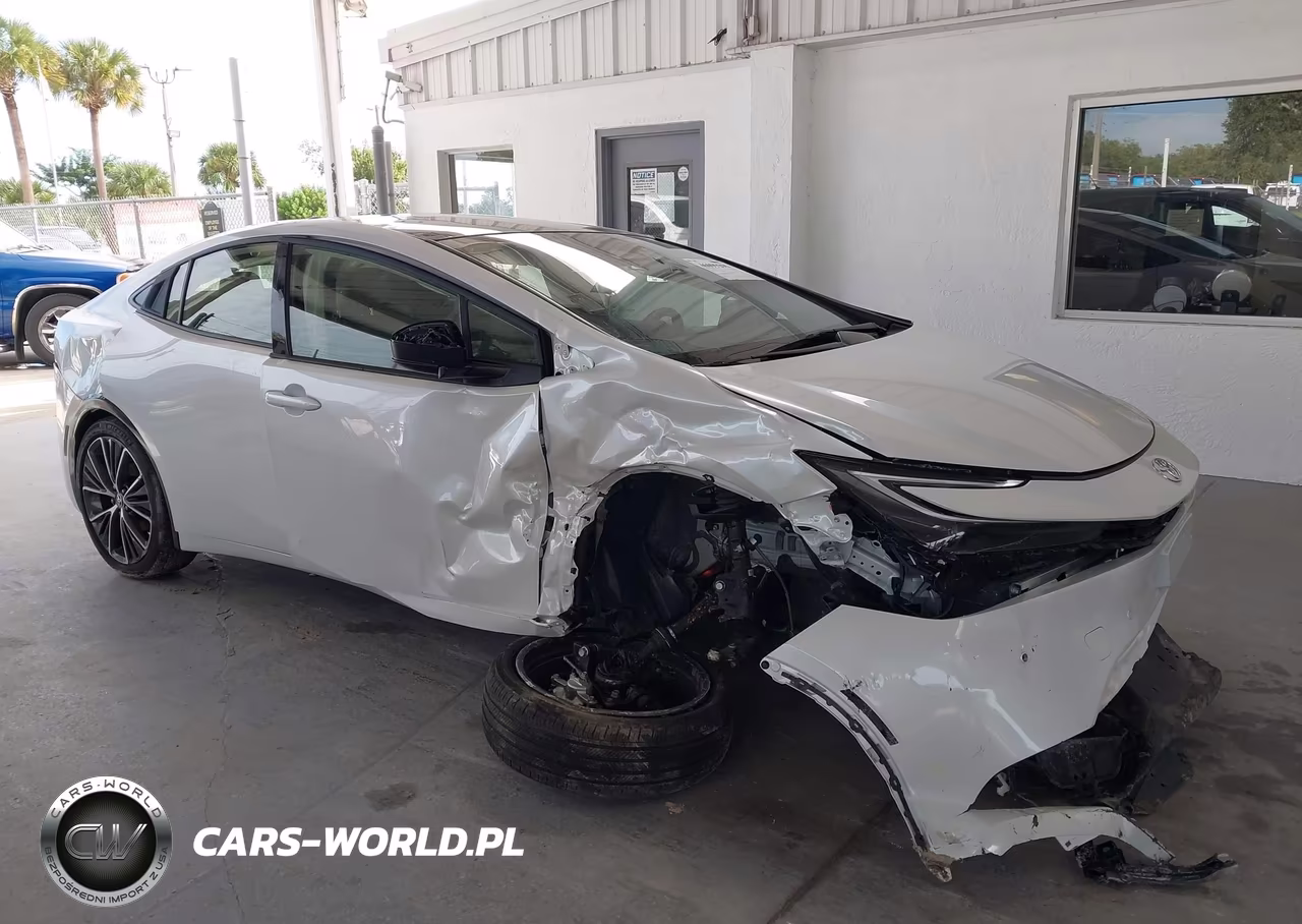 2024 Toyota Prius Xle VIN:JTDACAAU2R3048582 - 1
