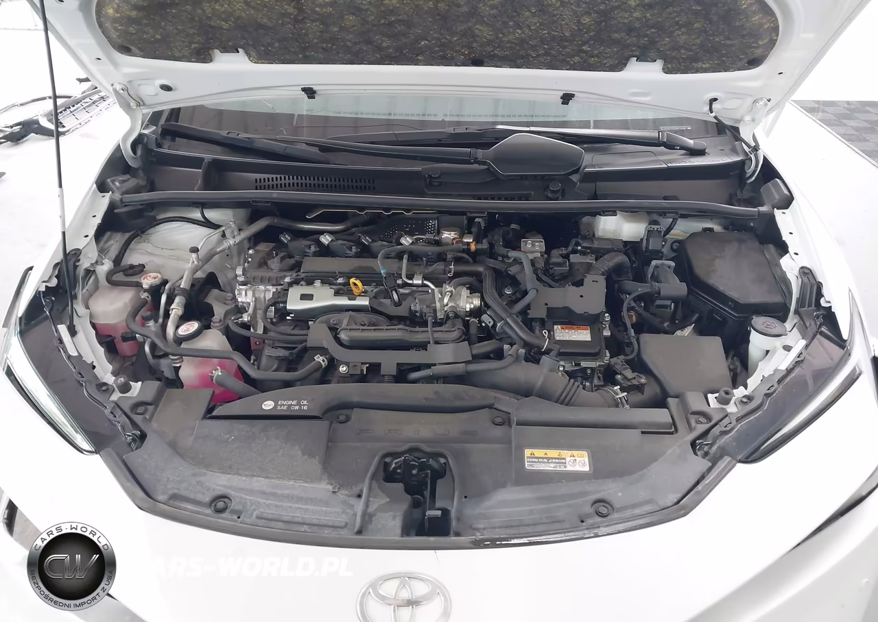 2024 Toyota Prius Xle VIN:JTDACAAU2R3048582 - 10