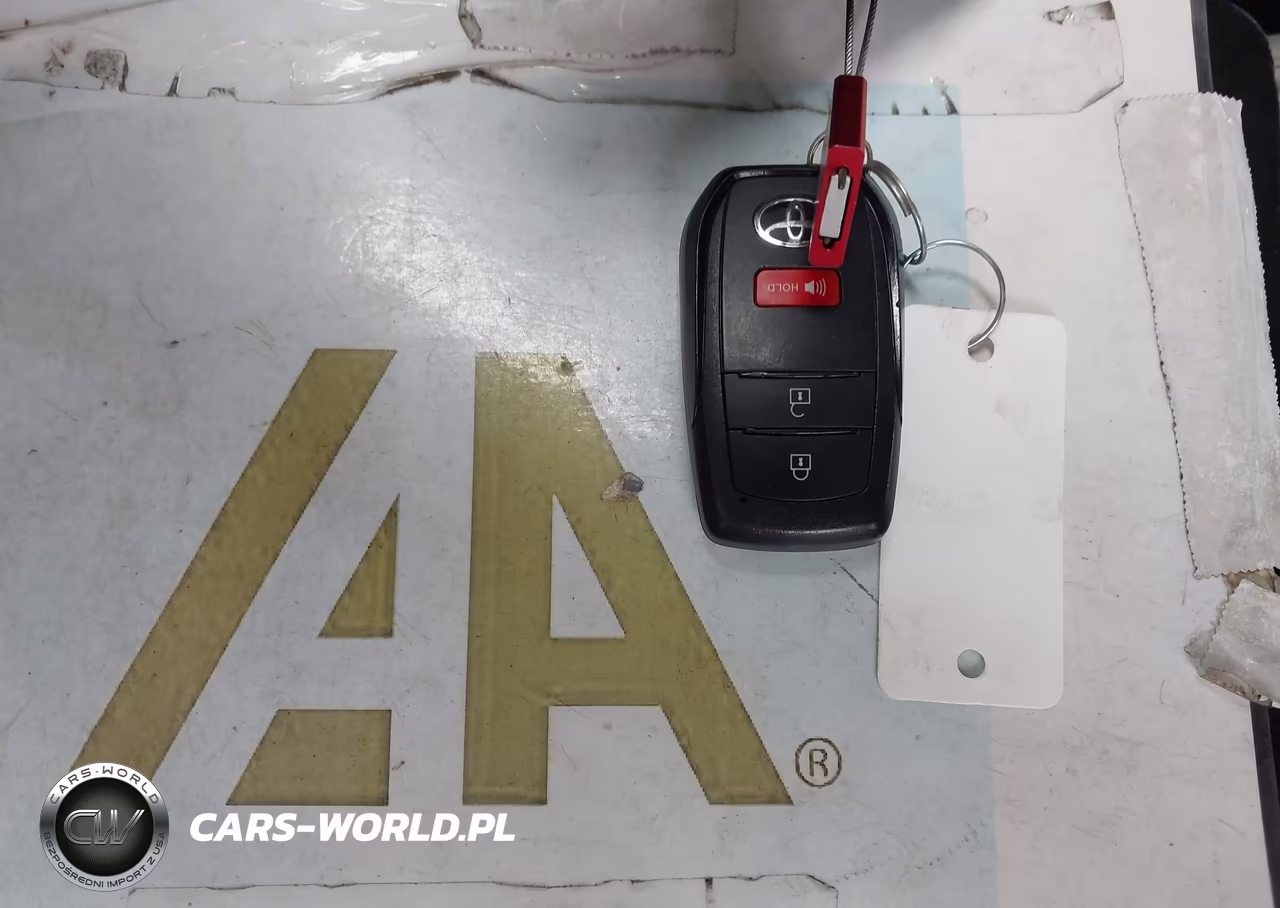 2024 Toyota Prius Xle VIN:JTDACAAU2R3048582 - 11