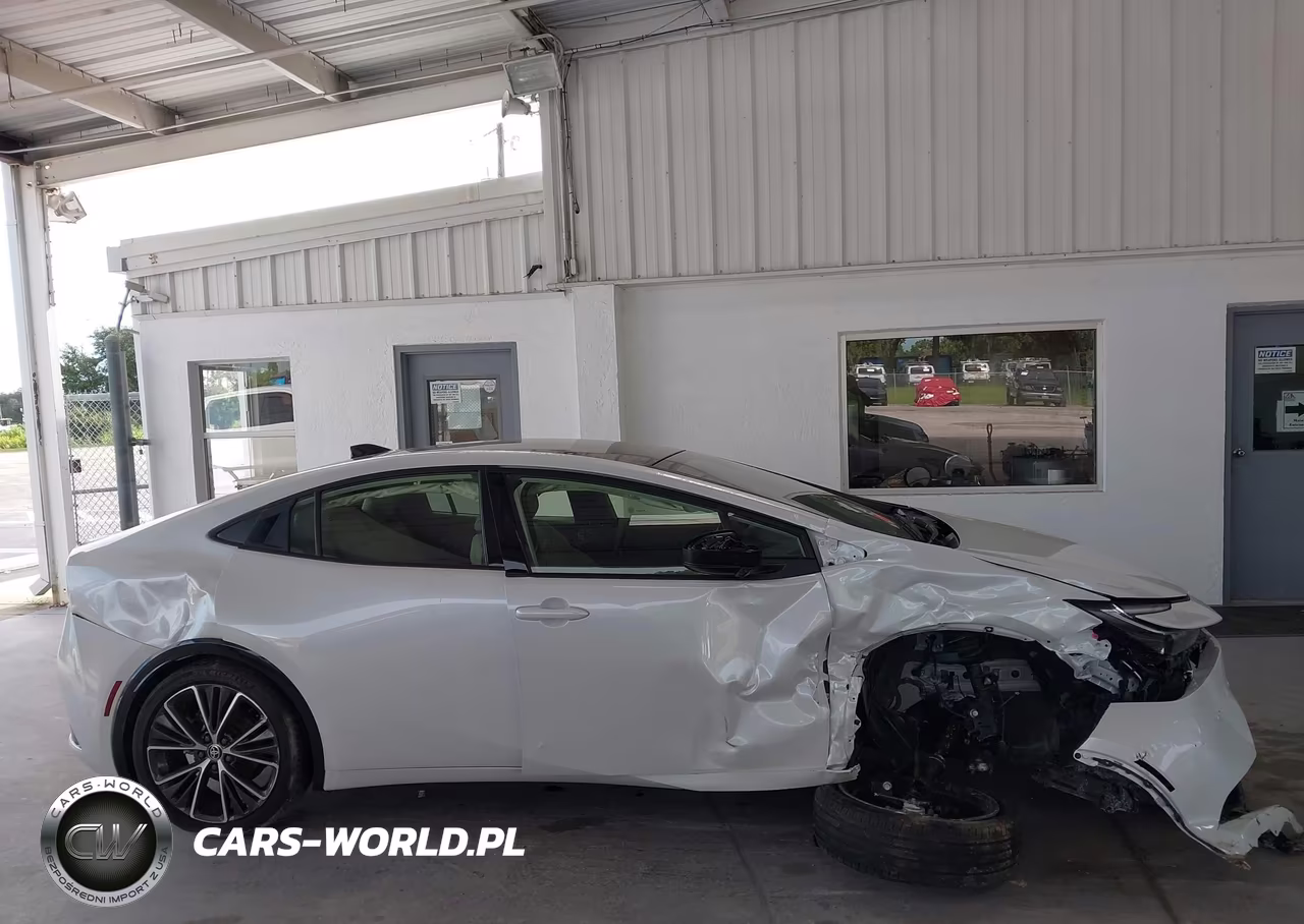 2024 Toyota Prius Xle VIN:JTDACAAU2R3048582 - 18