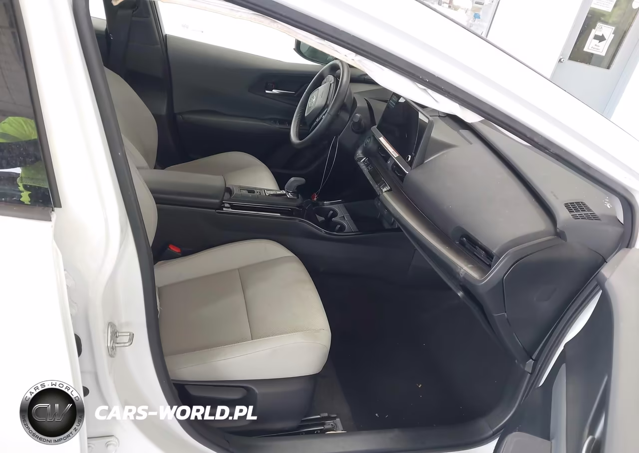 2024 Toyota Prius Xle VIN:JTDACAAU2R3048582 - 5