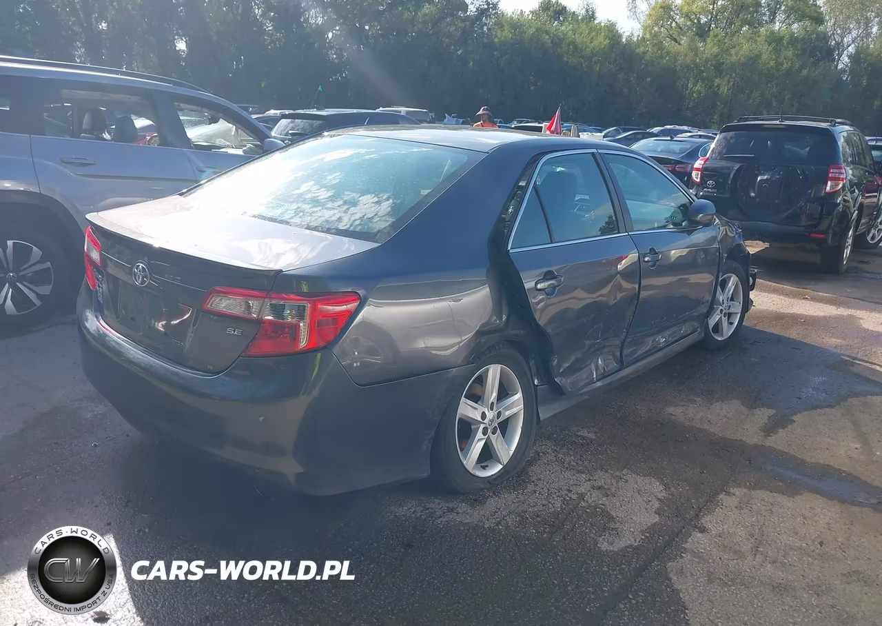2013 Toyota Camry Se VIN:4T1BF1FK5DU256344 - 4